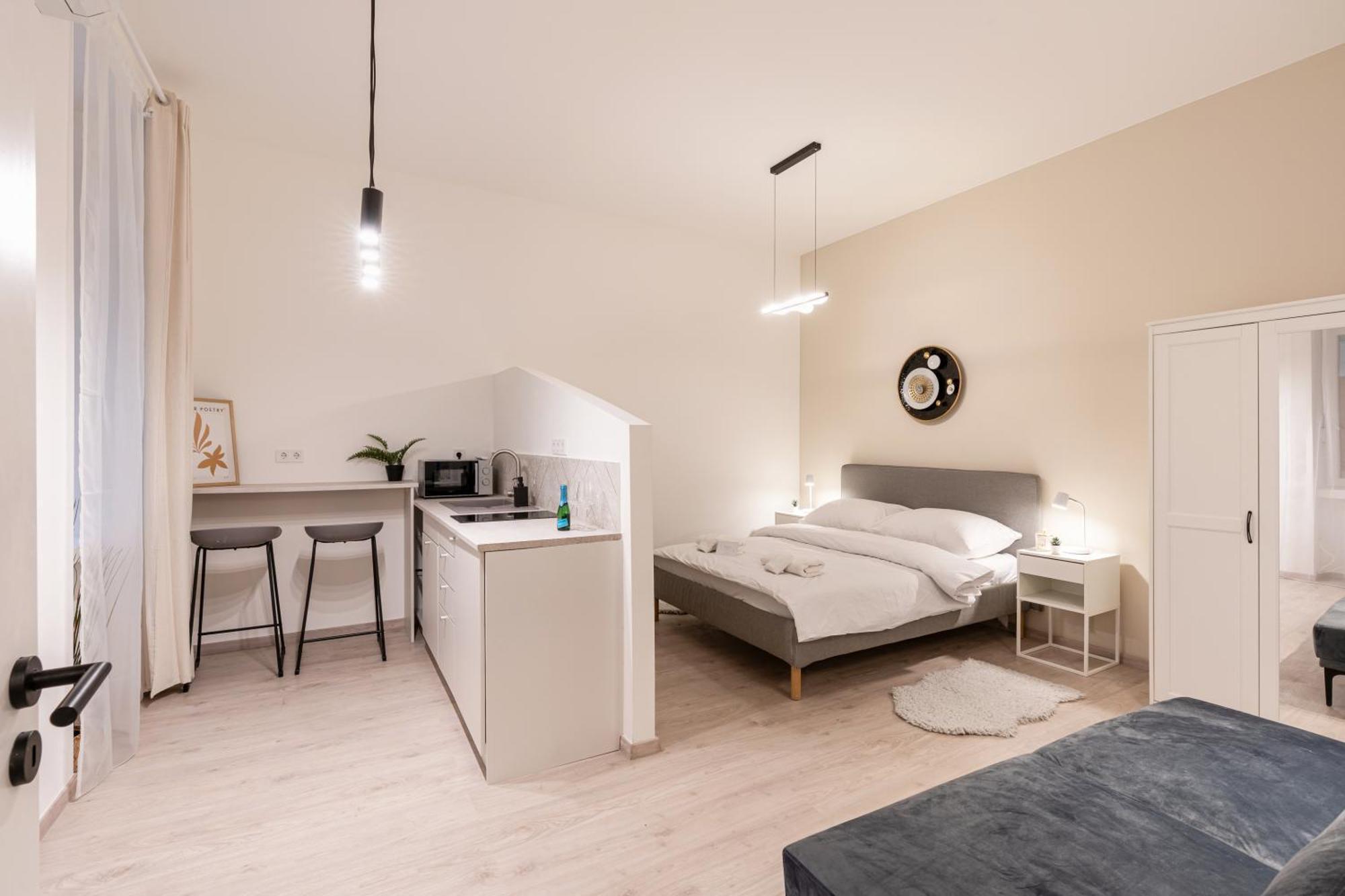 Kl31 - Urban Escape - Prime Location - Klauzal Square By Bqa Apartment Budapest Exterior photo